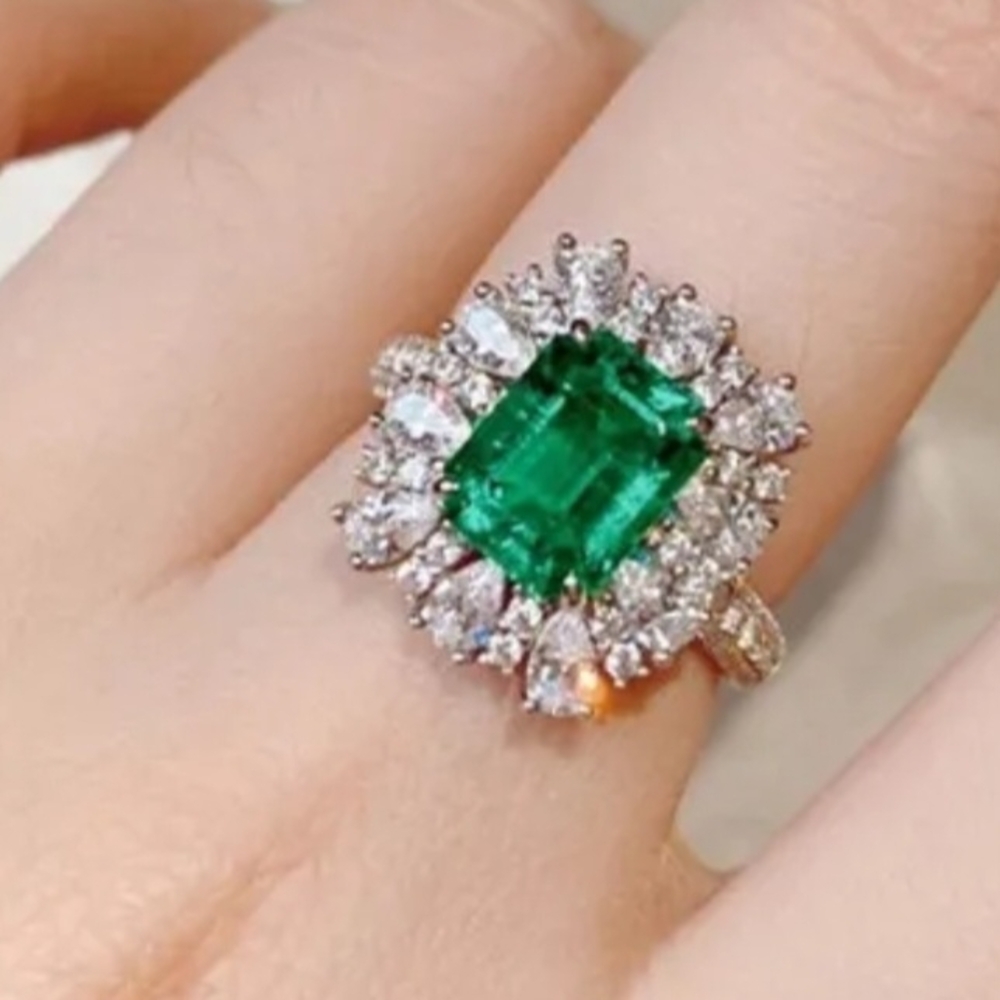 Elegant Green and Silver Gemstone Ring